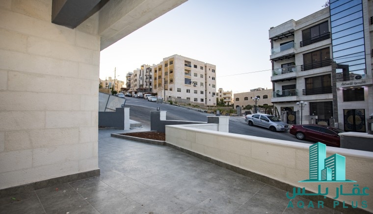 شقة مع حديقة في ضاحية الرشيد