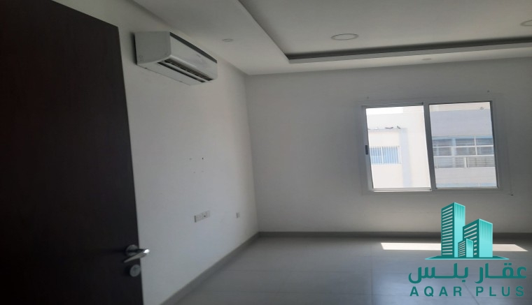 للبيع شقة موقعها ممتاز في الحد