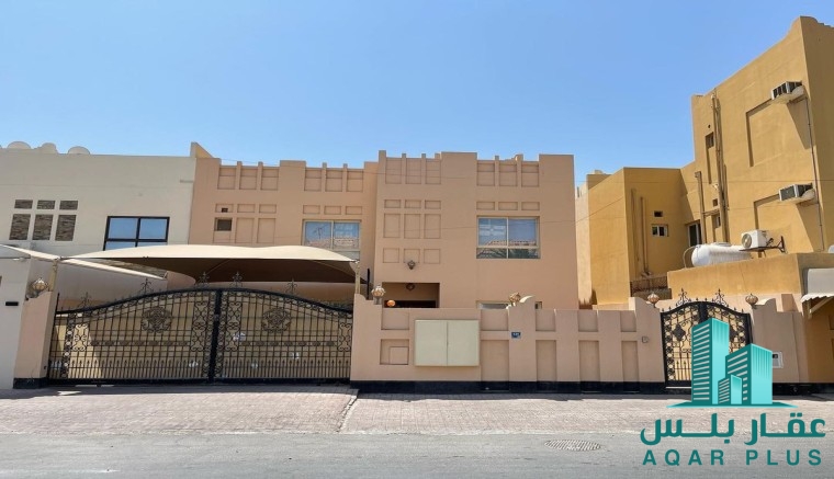 للبيع فيلا بمنطقة عراد 