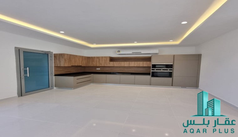 للبيع فيلا جديدة  في جد الحاج 