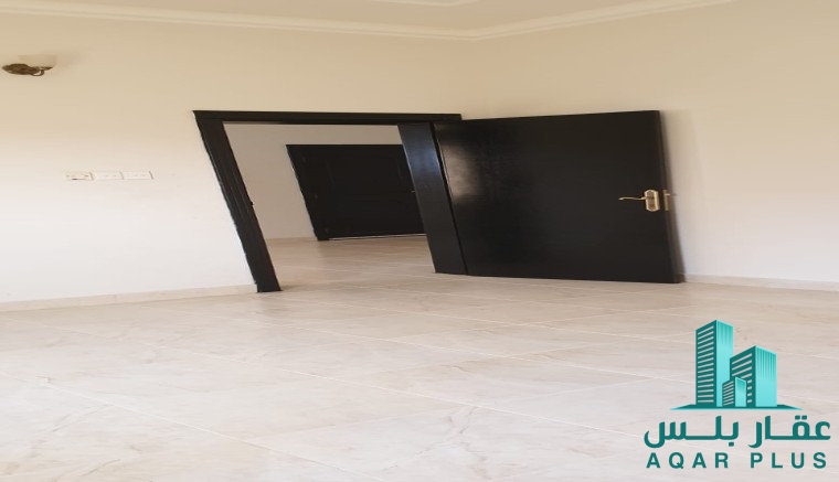 Spacious Apartment For Rent 