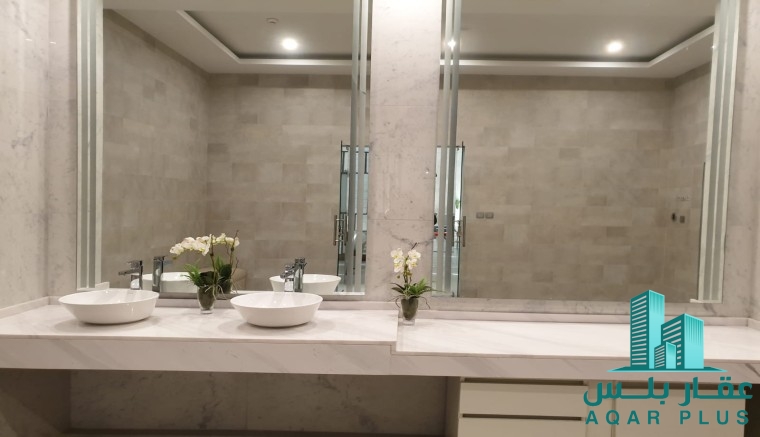 Modern studio flat for sale