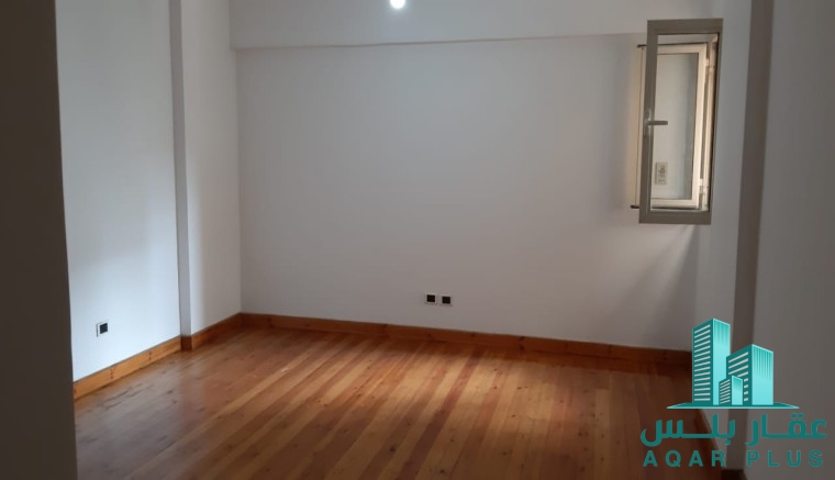 شقه مميزه مساحتها ١٥٥ متر على 