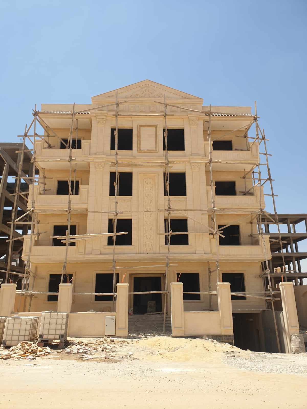 عقار بلس