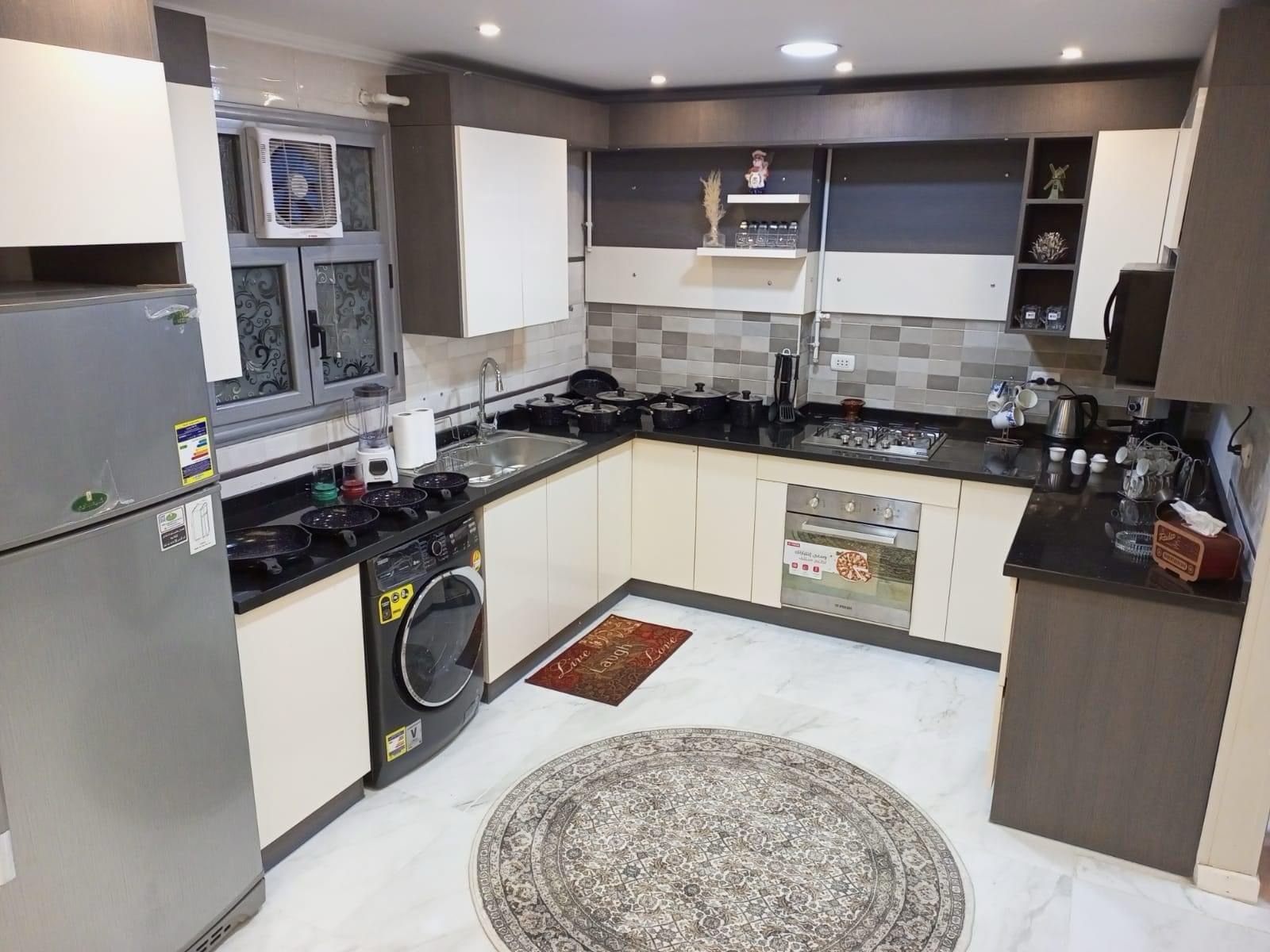 شقة ايجار بالمهندسين كود ١٢٥٥