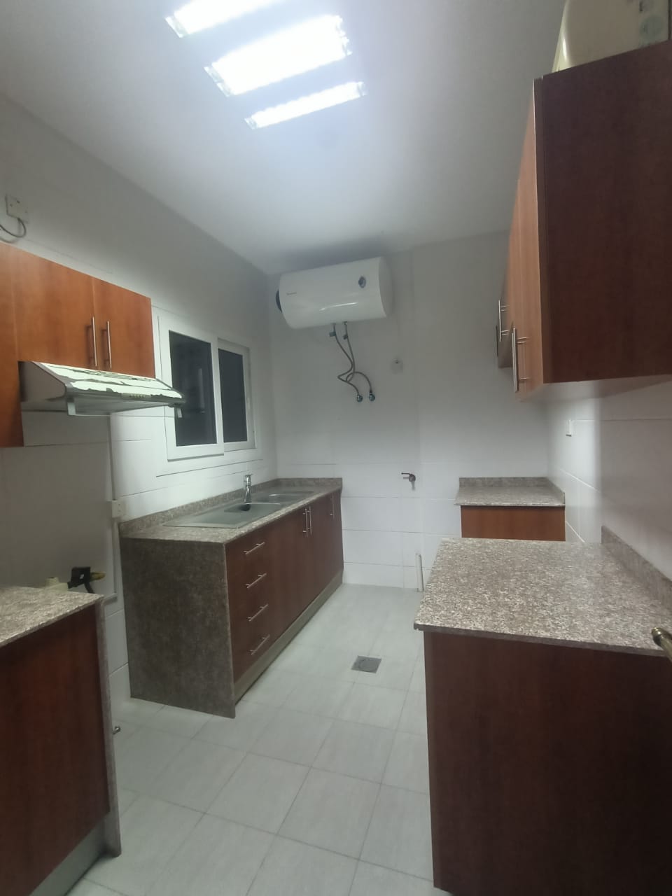 سكن للايجار مسقط الخوير