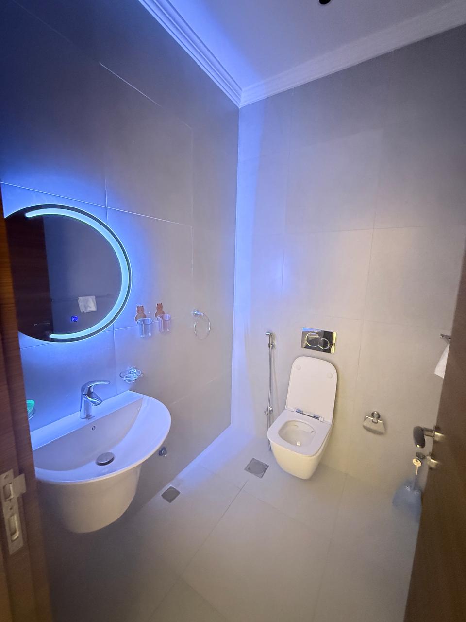 🏡 شقة فاخرة مفروشة بالكامل للإيجار – حي الزهراء، جدة 🌇