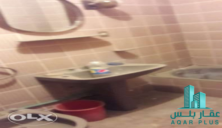 شقه بموقع مميز جدا تصلح اداري