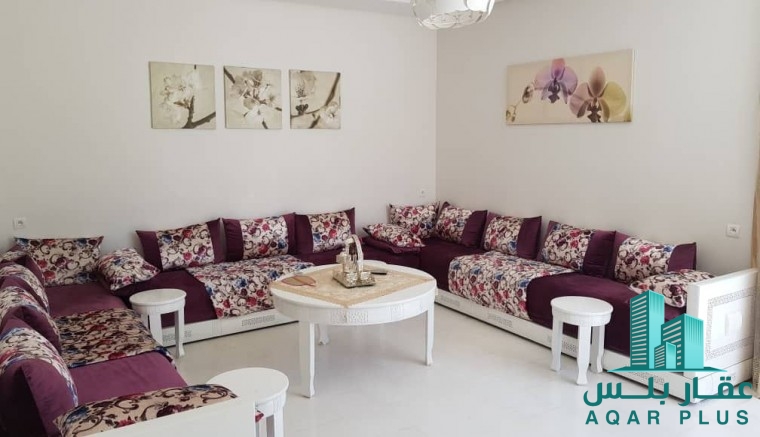 فيلا كبيرة مع حوض سباحة للكراء