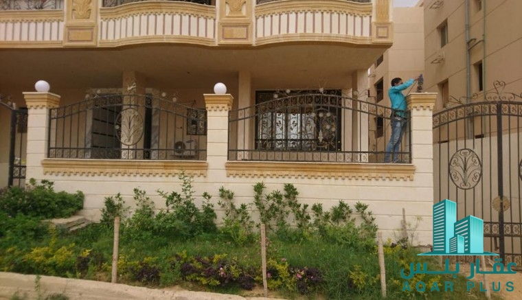 شقة مميزة بمدينة الشروق 235م 