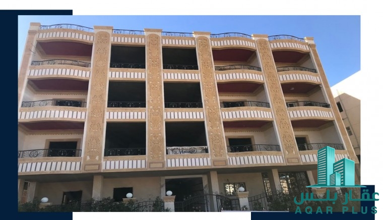 شقة مميزة بمدينة الشروق 235م 