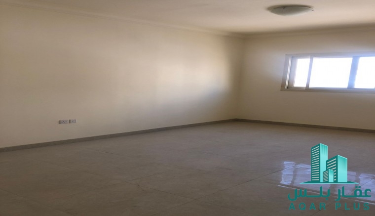 بنايه للبيع بالمجرة الشارقة 