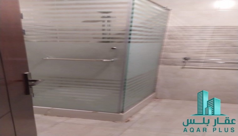 شقة ايجار بالتجمع 240م