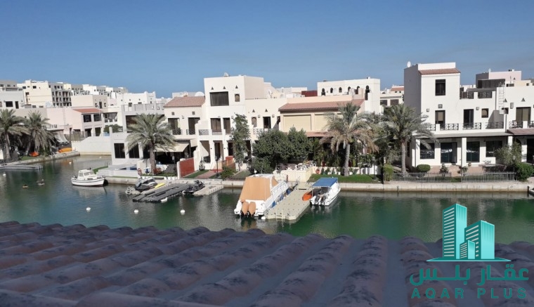 شقة اوشالية للبيع في جزر امواج