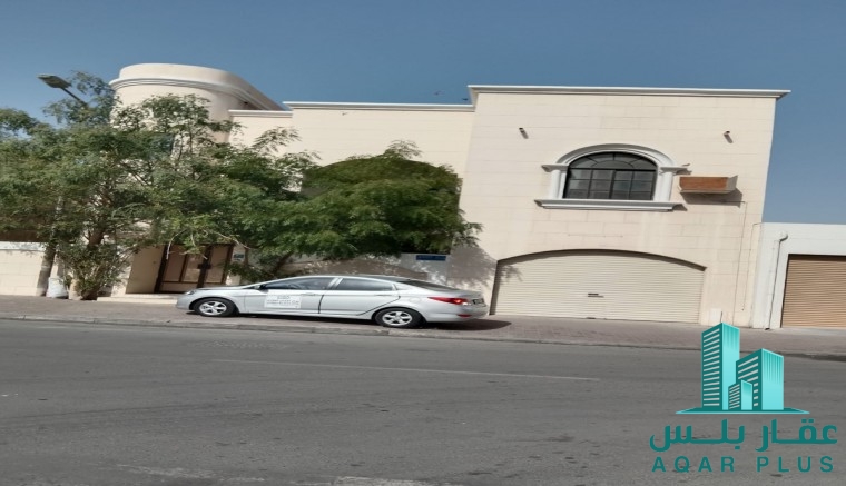 فيلا للإيجار في الرفاع الشرقي