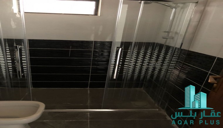 شقة ارضيه جديده لم تسكن للبيع 