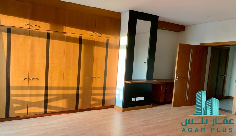 للإيجار فيلا راقية في رفاع فيو