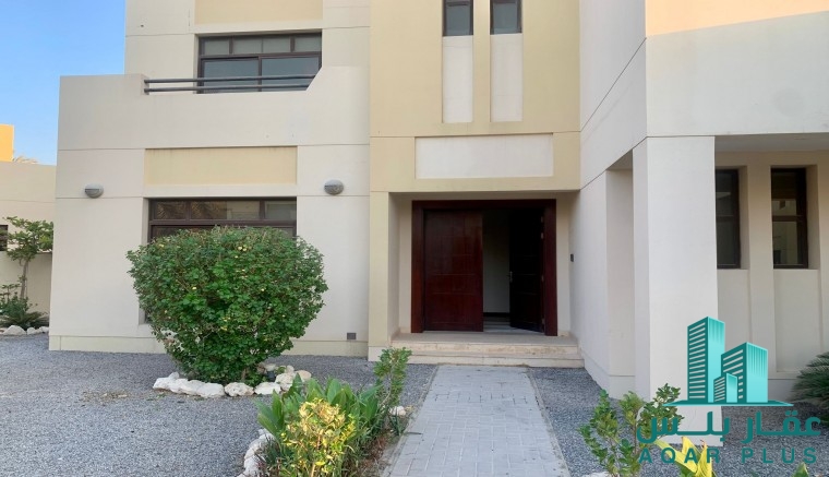 للإيجار فيلا راقية في رفاع فيو