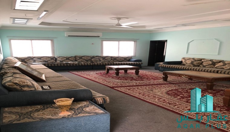 منزل في الرفاع الشرقي للبيع