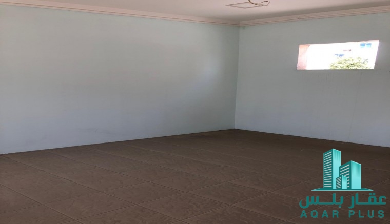 منزل في الرفاع الشرقي للبيع