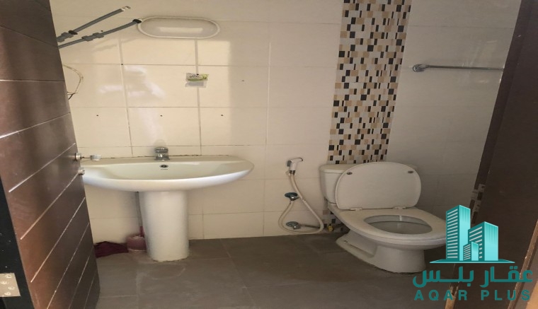 للإيجار شقة في الرفاع الشرقي 