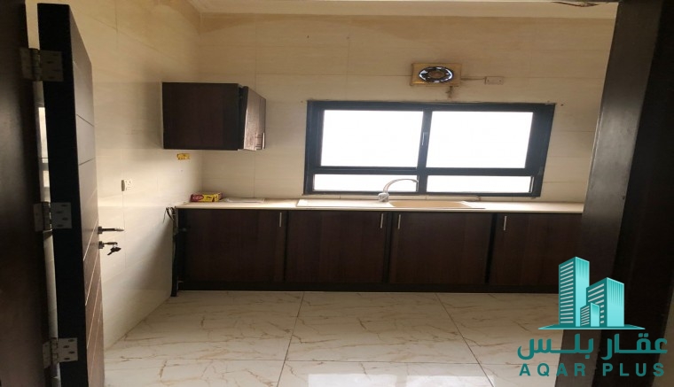 للإيجار شقة في الرفاع الشرقي 