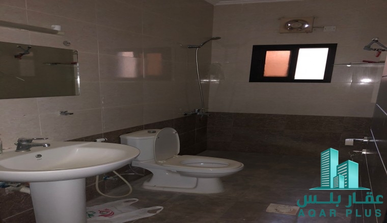 للإيجار شقة في الرفاع الشرقي 