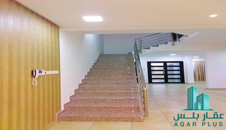 للبيع فيلا راقية في سند