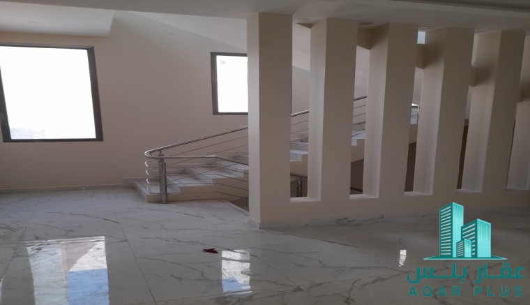 للبيع فيلا راقية في اللوزي 