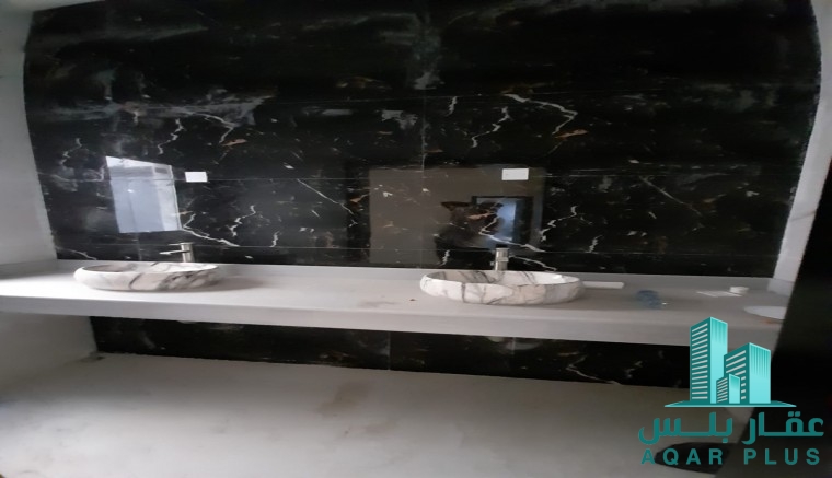 للبيع فيلا راقية في اللوزي 