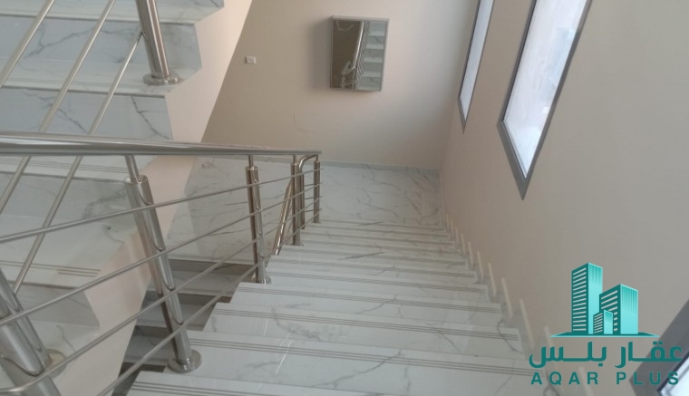 للبيع فيلا راقية في اللوزي 