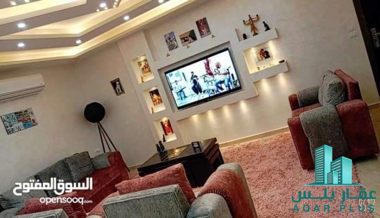 شقة جديدة في الزرقاء للبيع