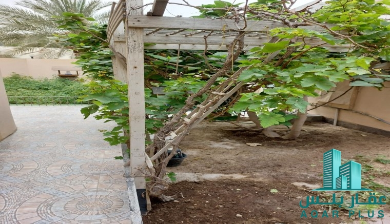 للبيع فيلا راقية في سند