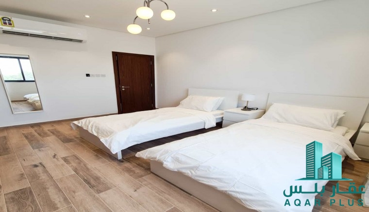 للإيجار شقة راقية في الجنبية 