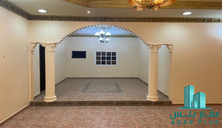 للإيجار شقة واسعة في الرفاع