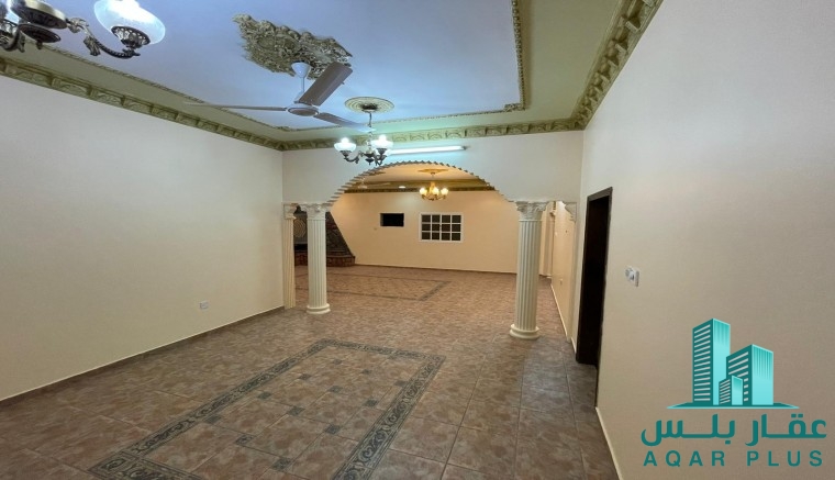 للإيجار شقة واسعة في الرفاع