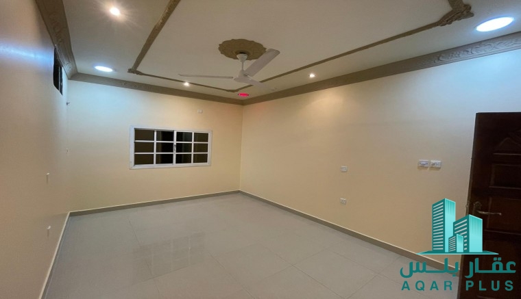 للإيجار شقة واسعة في الرفاع