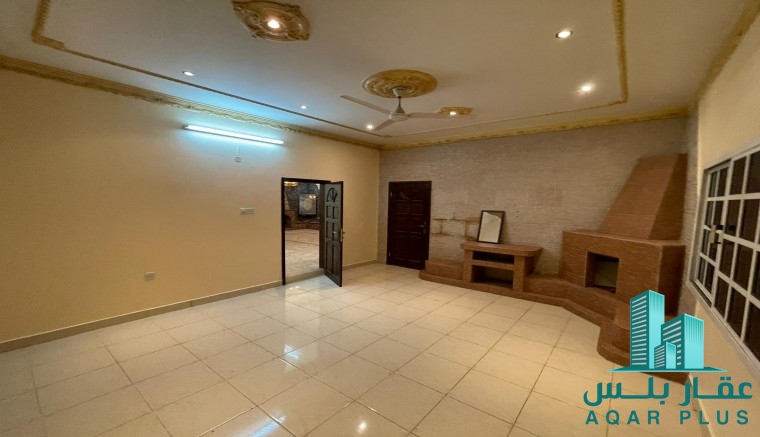 للإيجار شقة واسعة في الرفاع