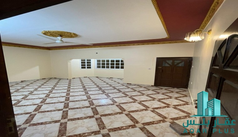 للإيجار شقة واسعة في الرفاع