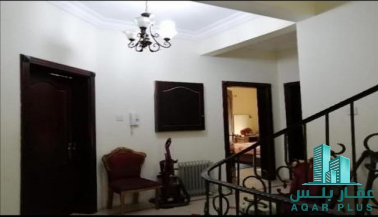 للبيع فيلا راقية في سار 